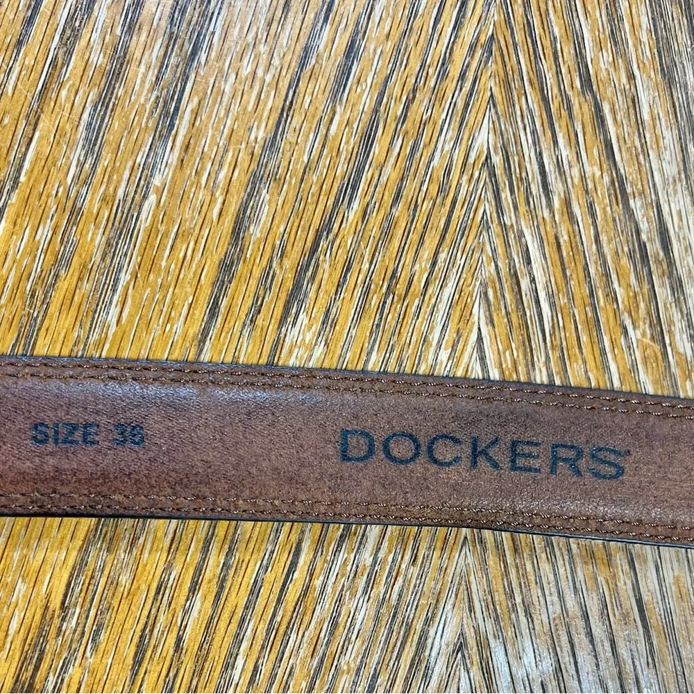 VINTAGE‎ leather belt Dockers saddle brown silver buckle hardware size 36 90s